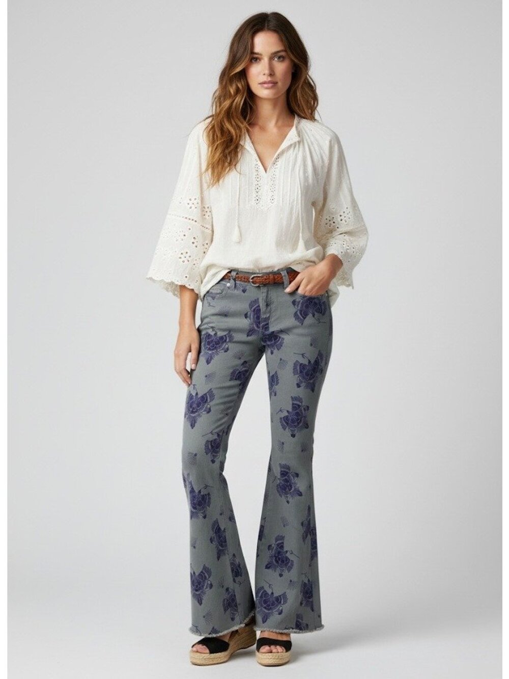 NWOT Free People Mid-Rise Floral Bell Bottom Jeans • Boho 70s Groovy Flare 32